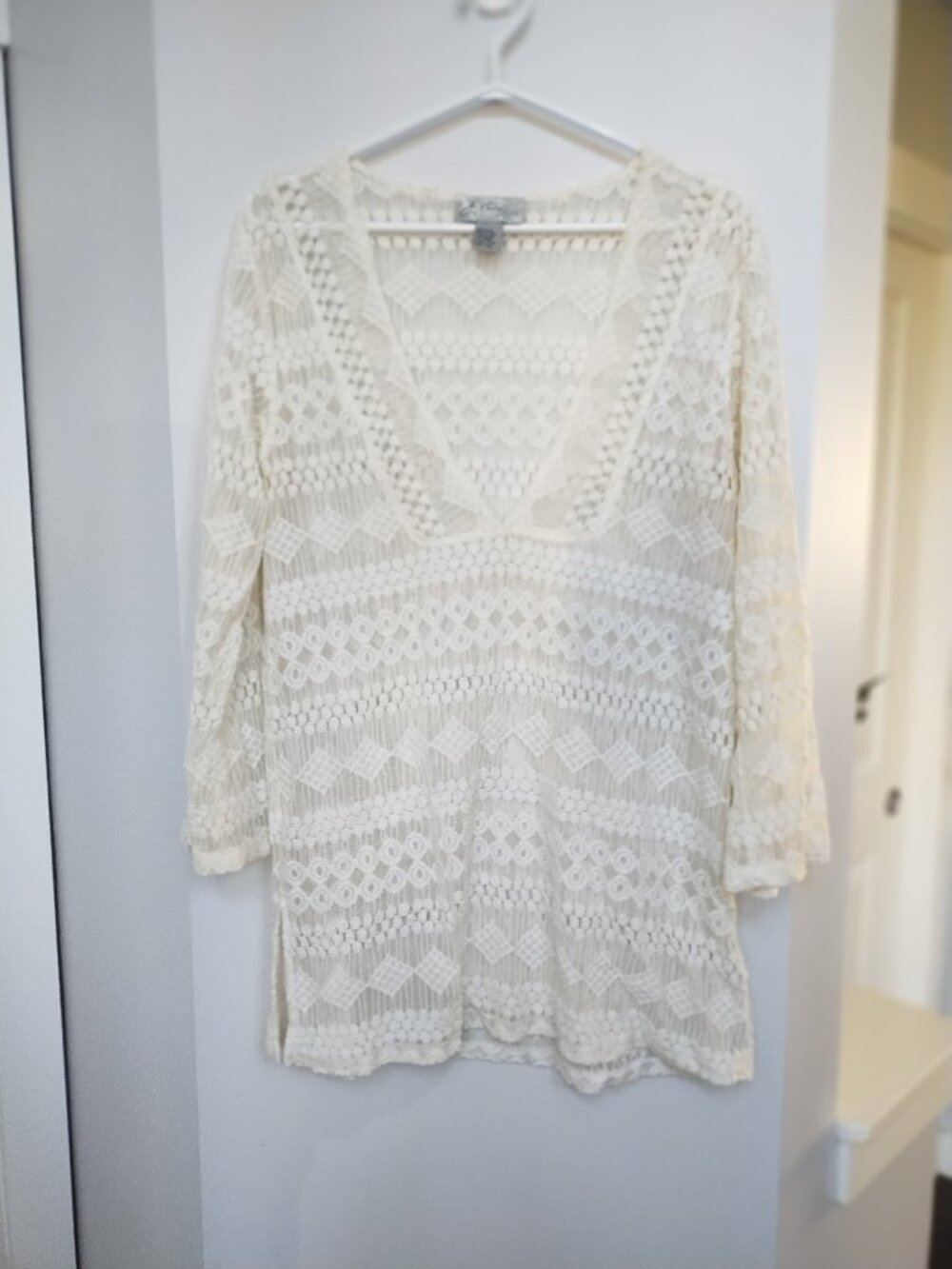 Cotton blend lace deep v neck long sleeve tunic/coverup